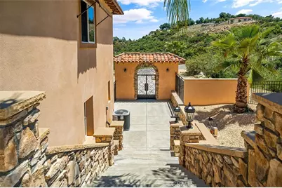 36505 Calle De Lobo, Murrieta, CA 92562 - Photo 49