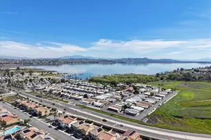 32900 Riverside Dr, Lake Elsinore, CA 92530 - Photo 35