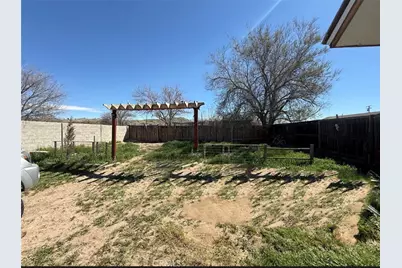 15763 Cottonwood, Victorville, CA 92395 - Photo 11