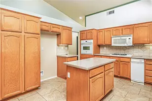 39675 Dijon, Murrieta, CA 92562 - Photo 11