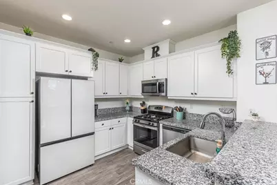 41976 Isadora #902, Murrieta, CA 92562 - Photo 9