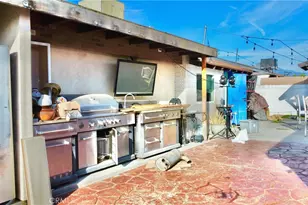 221 W Whittier Ave, Hemet, CA 92543 - Photo 41