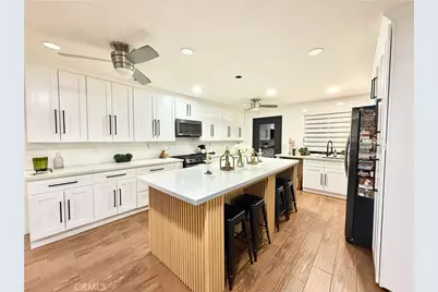 221 W Whittier Avenue, Hemet, CA 92543 - Photo 9