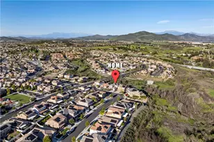 31784 Desert Holly, Murrieta, CA 92563 - Photo 57