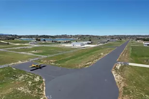 330 Sky Harbor Way, Aguanga, CA 92536 - Photo 1