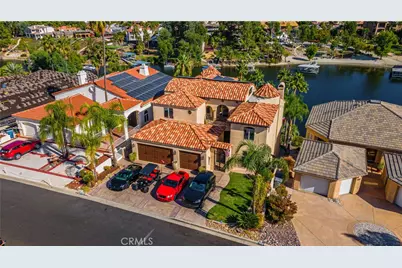 22166 W San Joaquin Drive, Canyon Lake, CA 92587 - Photo 9