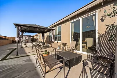 15592 Red Oak, Victorville, CA 92394 - Photo 37