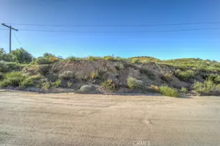 32465 Crooked Arrow, Wildomar, CA 92595 - Photo 9