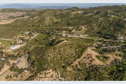 32465 Crooked Arrow, Wildomar, CA 92595 - Photo 17