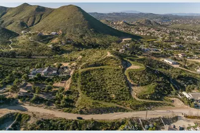 32465 Crooked Arrow, Wildomar, CA 92595 - Photo 11