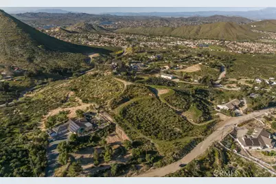 32465 Crooked Arrow, Wildomar, CA 92595 - Photo 21