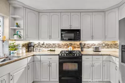 39774 Amberley, Temecula, CA 92591 - Photo 15