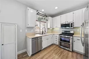 32924 Charmes Ct, Temecula, CA 92592 - Photo 13