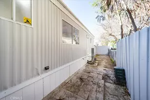 1400 E Menlo, Hemet, CA 92544 - Photo 35