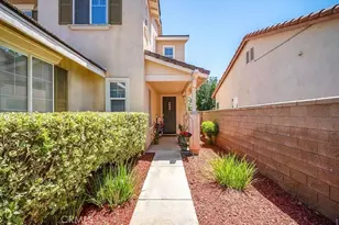 31961 Honeysuckle Cir, Winchester, CA 92596 - Photo 3