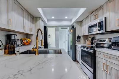 29344 Via Frontera, Murrieta, CA 92563 - Photo 9