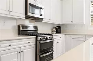 30783 Mossy Bend Ln, Murrieta, CA 92563 - Photo 9