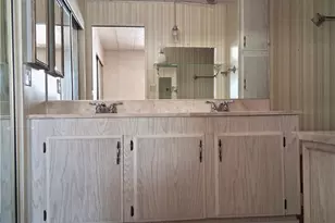 725 W Thornton, Hemet, CA 92543 - Photo 33