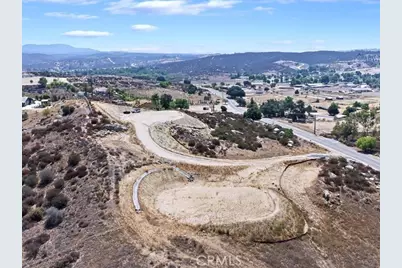 38662 E Benton Road, Temecula, CA 92592 - Photo 13