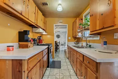 836 Woodlawn, Ontario, CA 91761 - Photo 13