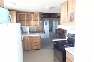 1300 W Menlo, Hemet, CA 92543 - Photo 9