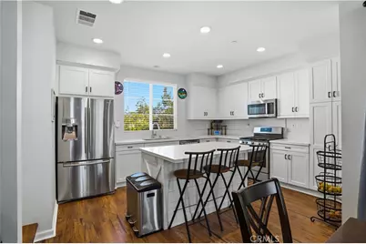 609 Savi #101, Corona, CA 92878 - Photo 3
