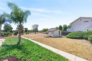 31970 Saint Pierre, Lake Elsinore, CA 92530 - Photo 29