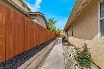 39422 Via Montero, Murrieta, CA 92563 - Photo 31