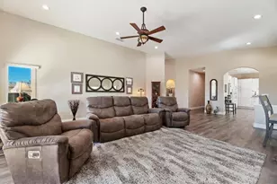 24193 Calle Artino, Murrieta, CA 92562 - Photo 13