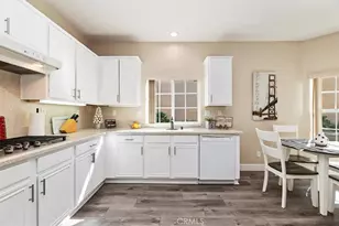 24193 Calle Artino, Murrieta, CA 92562 - Photo 19