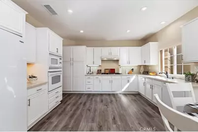 24193 Calle Artino, Murrieta, CA 92562 - Photo 17