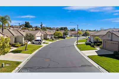 24193 Calle Artino, Murrieta, CA 92562 - Photo 39