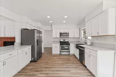 31582 Golden Lion, Temecula, CA 92591 - Photo 9