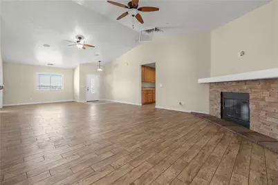 8755 Lilac Road, Oak Hills, CA 92344 - Photo 7