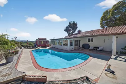 1528 York Drive, Vista, CA 92084 - Photo 5