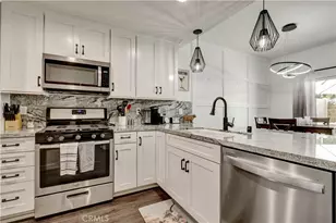 28102 Bobwhite, Saugus, CA 91350 - Photo 17