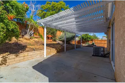 27253 Family Circle, Menifee, CA 92586 - Photo 15