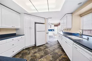 25300 Corte Sombrero, Murrieta, CA 92563 - Photo 13