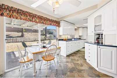 25300 Corte Sombrero, Murrieta, CA 92563 - Photo 15