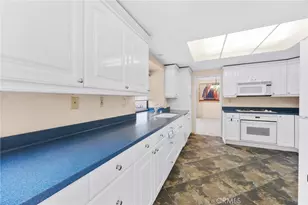 25300 Corte Sombrero, Murrieta, CA 92563 - Photo 11