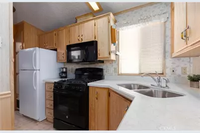1295 S Cawston Avenue #87, Hemet, CA 92545 - Photo 5