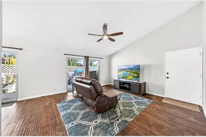 381 Roundtree Glen, Escondido, CA 92026 - Photo 5