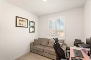 34438 Coconut Cir, Winchester, CA 92596 - Photo 13