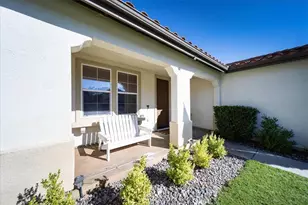 32366 Whispering Willow, Lake Elsinore, CA 92532 - Photo 3