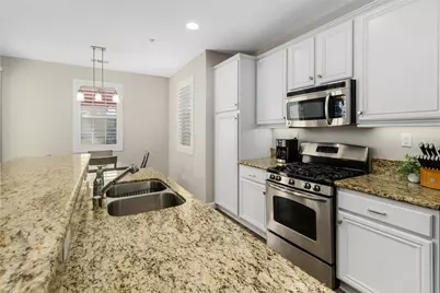 31207 Strawberry Tree, Temecula, CA 92592 - Photo 13