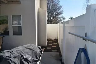 32798 Caserta Dr, Temecula, CA 92592 - Photo 21