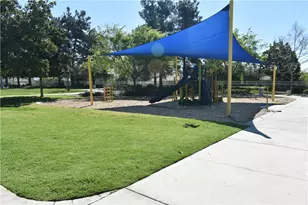 32798 Caserta Dr, Temecula, CA 92592 - Photo 27