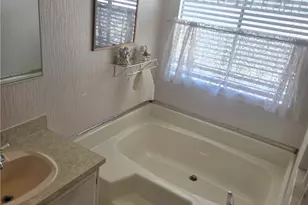 575 S Lyon, Hemet, CA 92543 - Photo 15