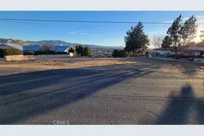 18155 Orange, Hesperia, CA 92345 - Photo 1