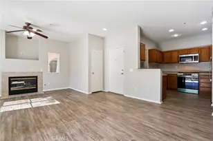 26368 Arboretum Way, Murrieta, CA 92563 - Photo 7